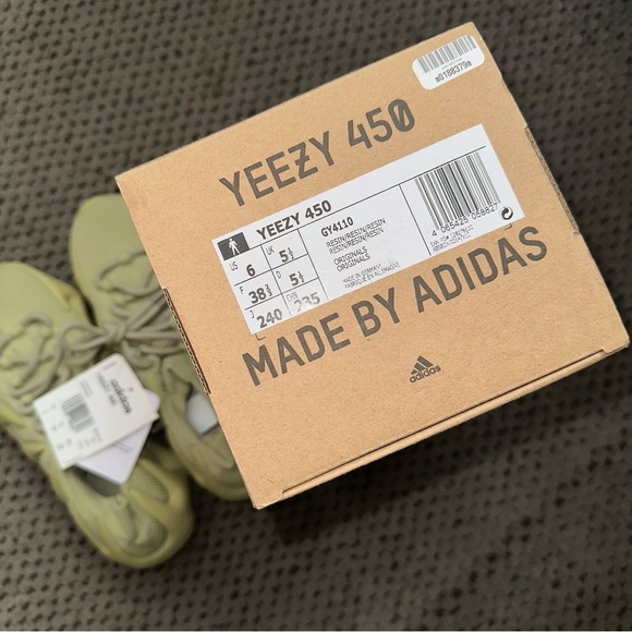 Yeezy 450 ‘Resin’ - Picture 5 of 12
